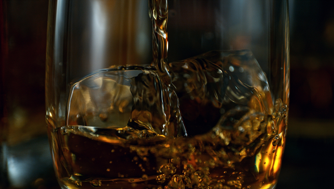 ИИ нарисовал 50 тыс. разных этикеток для Johnnie Walker