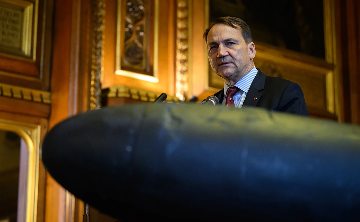 Leon Neal / Getty Images