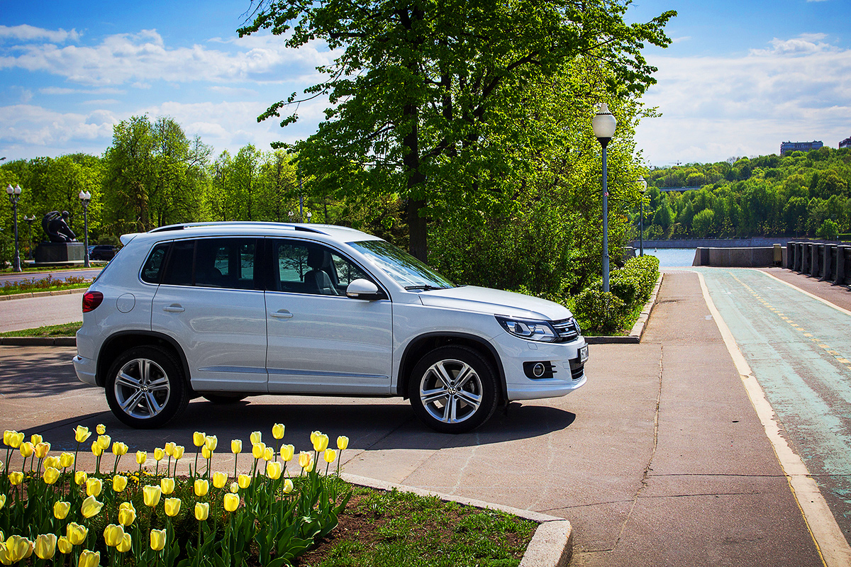 Вечно молодой. Тест-драйв VW Tiguan R-line :: Autonews