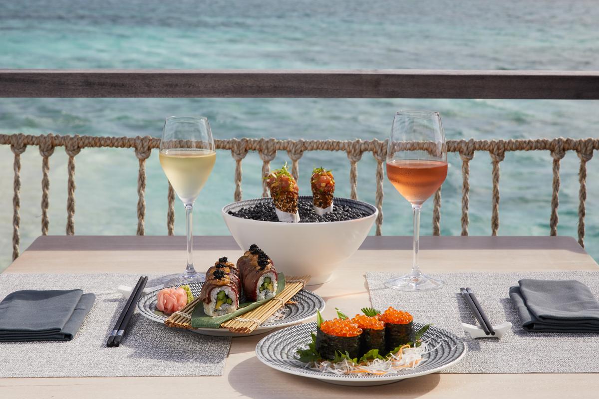 Рестораны&nbsp;Le M&eacute;ridien Maldives Resort &amp; Spa
