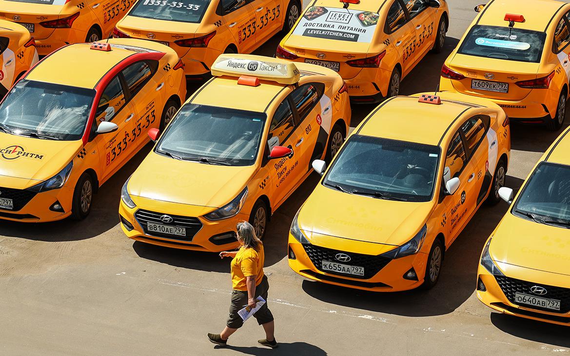 Госдума приняла закон об ужесточении требований к машинам такси