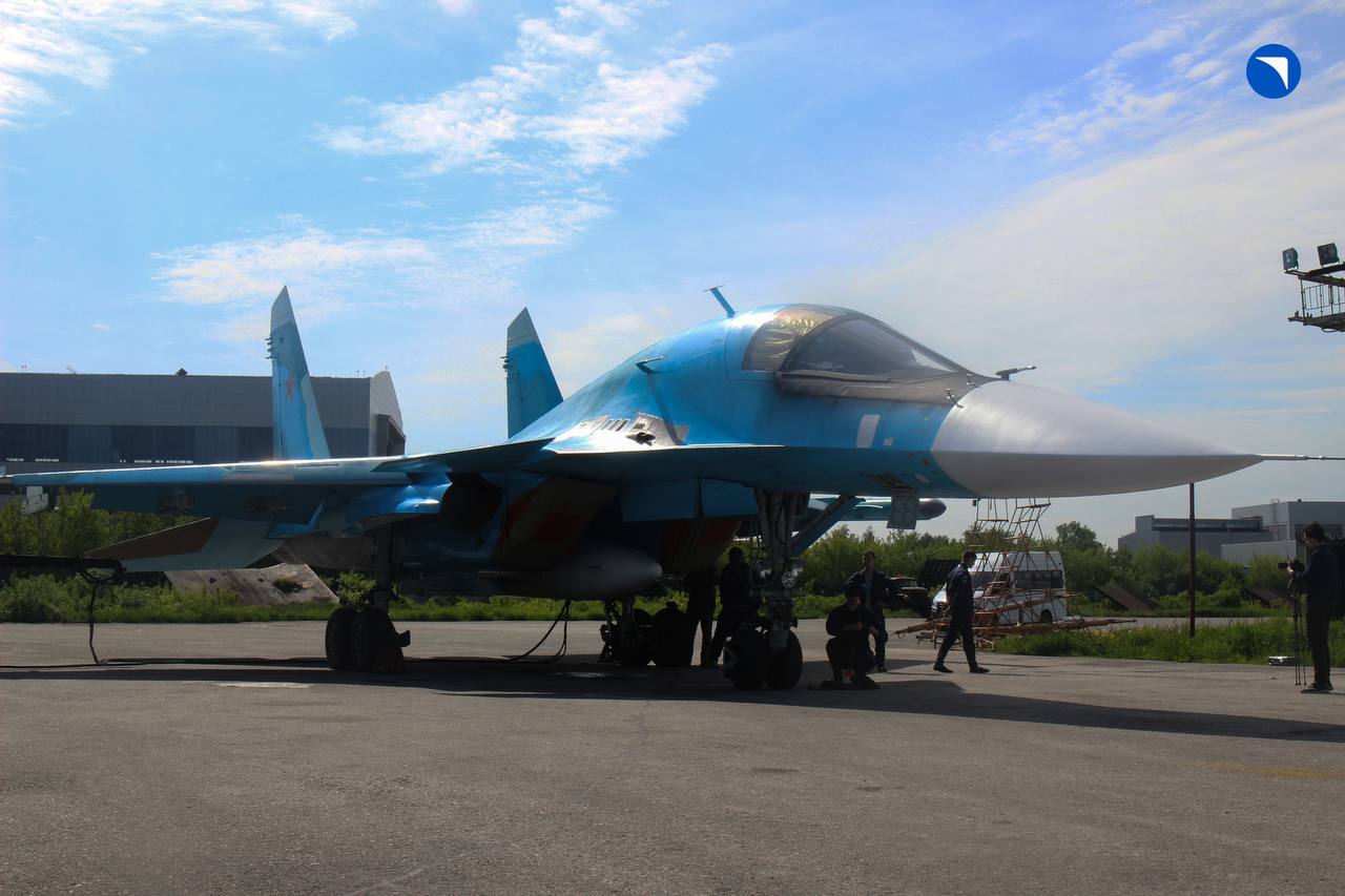 Бомбардировщик Су-34