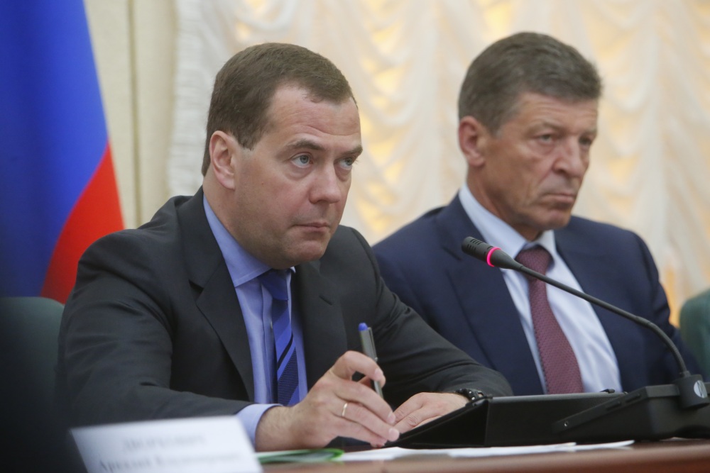 Дмитрий Медведев на заседании правительственной комиссии по вопросам социально-экономического развития Калининградской области в мае 2014 года.