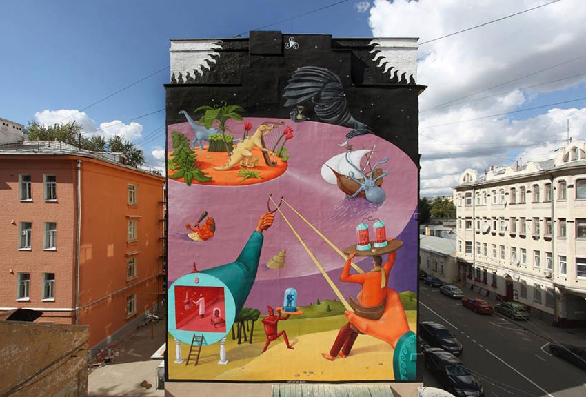 Стену дома в Сатке украсила гигантская репродукция картины Фёдора Конюхова