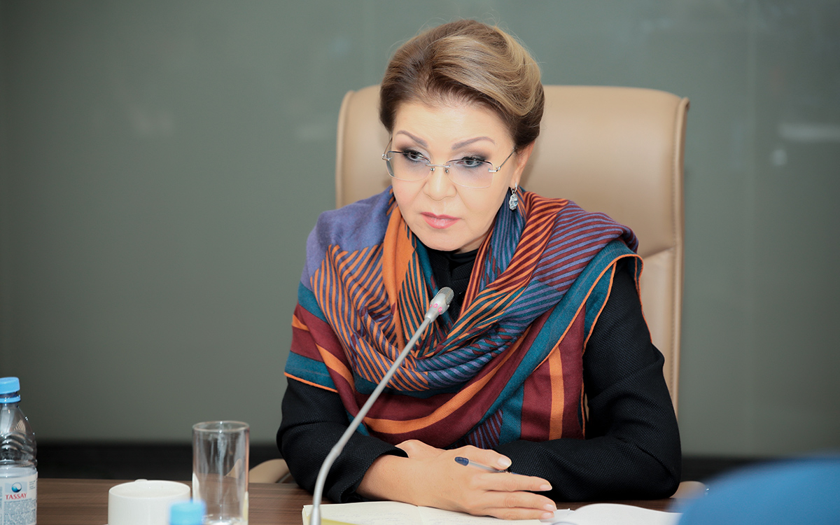 Дочь Назарбаева сложила полномочия депутата Мажилиса Казахстана