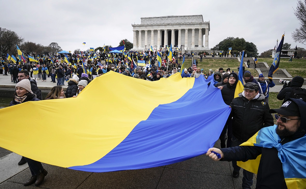 Drew Angerer / Getty Images