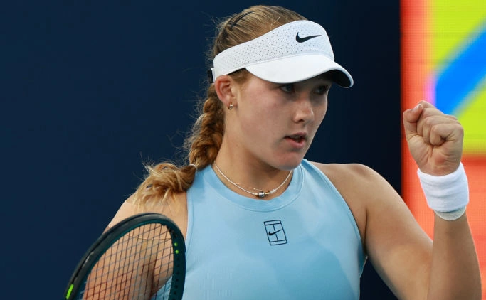 Carmen Mandato / Getty Images