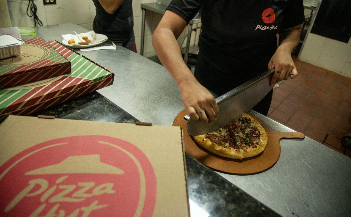 Жирная пицца в бумажных тарелках: как Pizza Hut потеряла культовый статус