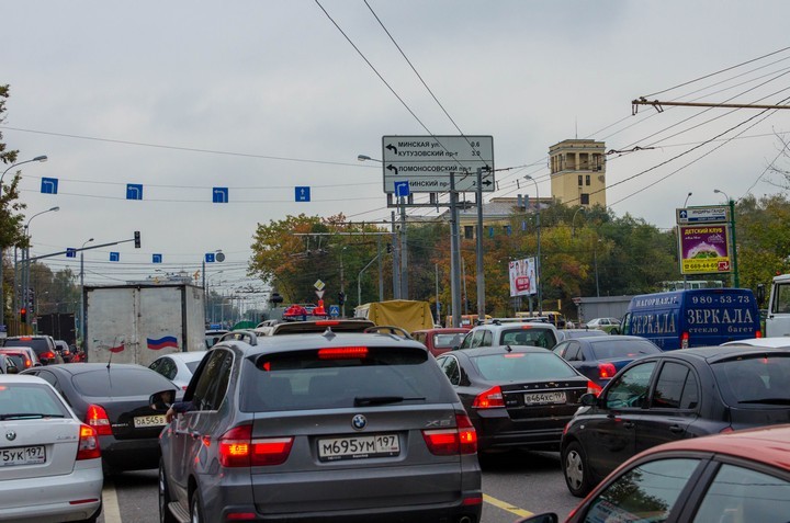 В Москве перекрыли Мичуринский проспект ради нового метро 