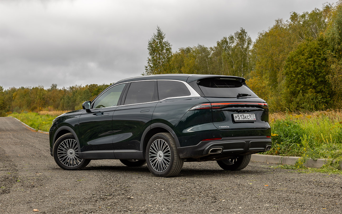 Хоть Chery Tiggo 9 и больше своего оппонента, по колесной базе он уступает аж 45 мм