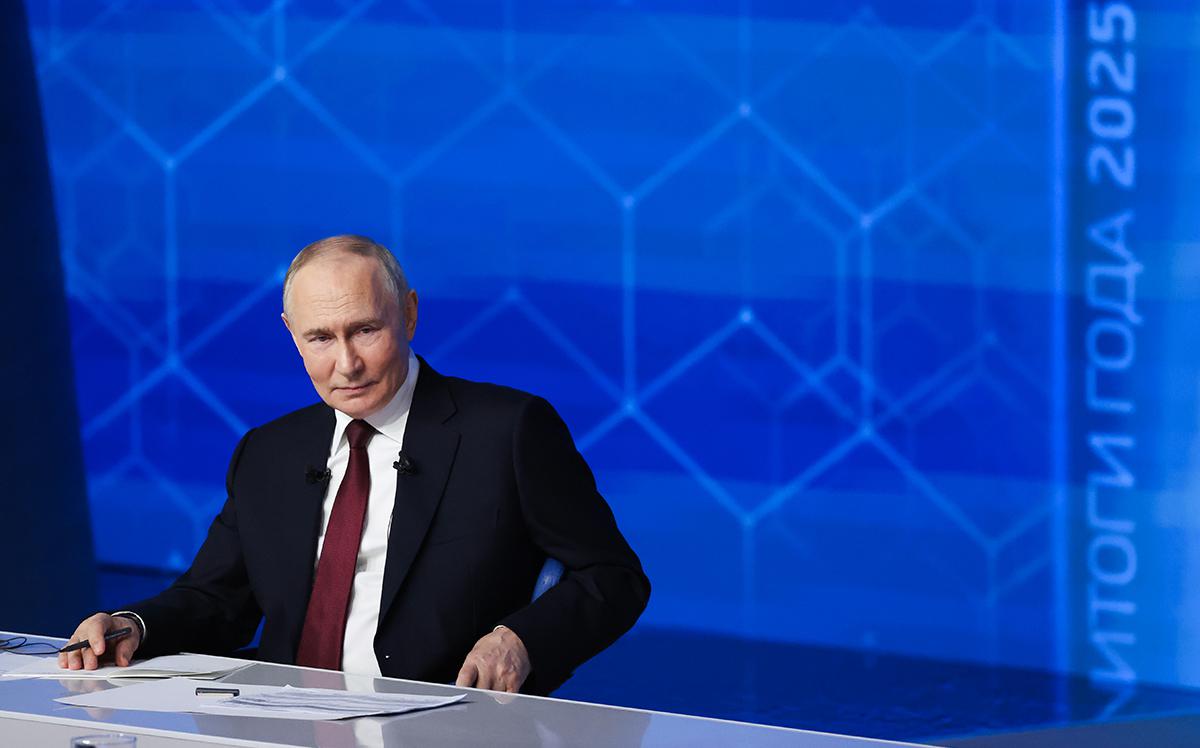 Путин попросил не продлевать мораторий на выплату неустоек застройщиками