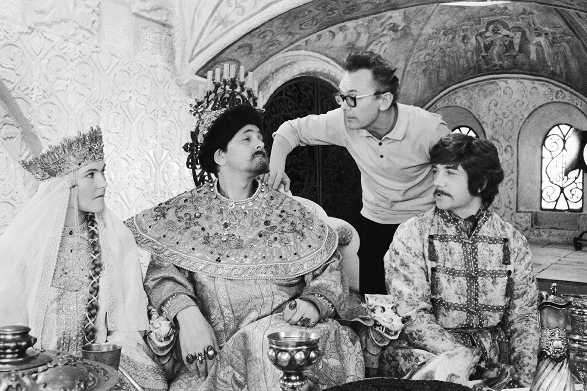 Кадр со съемок фильма «Иван Васильевич меняет профессию»