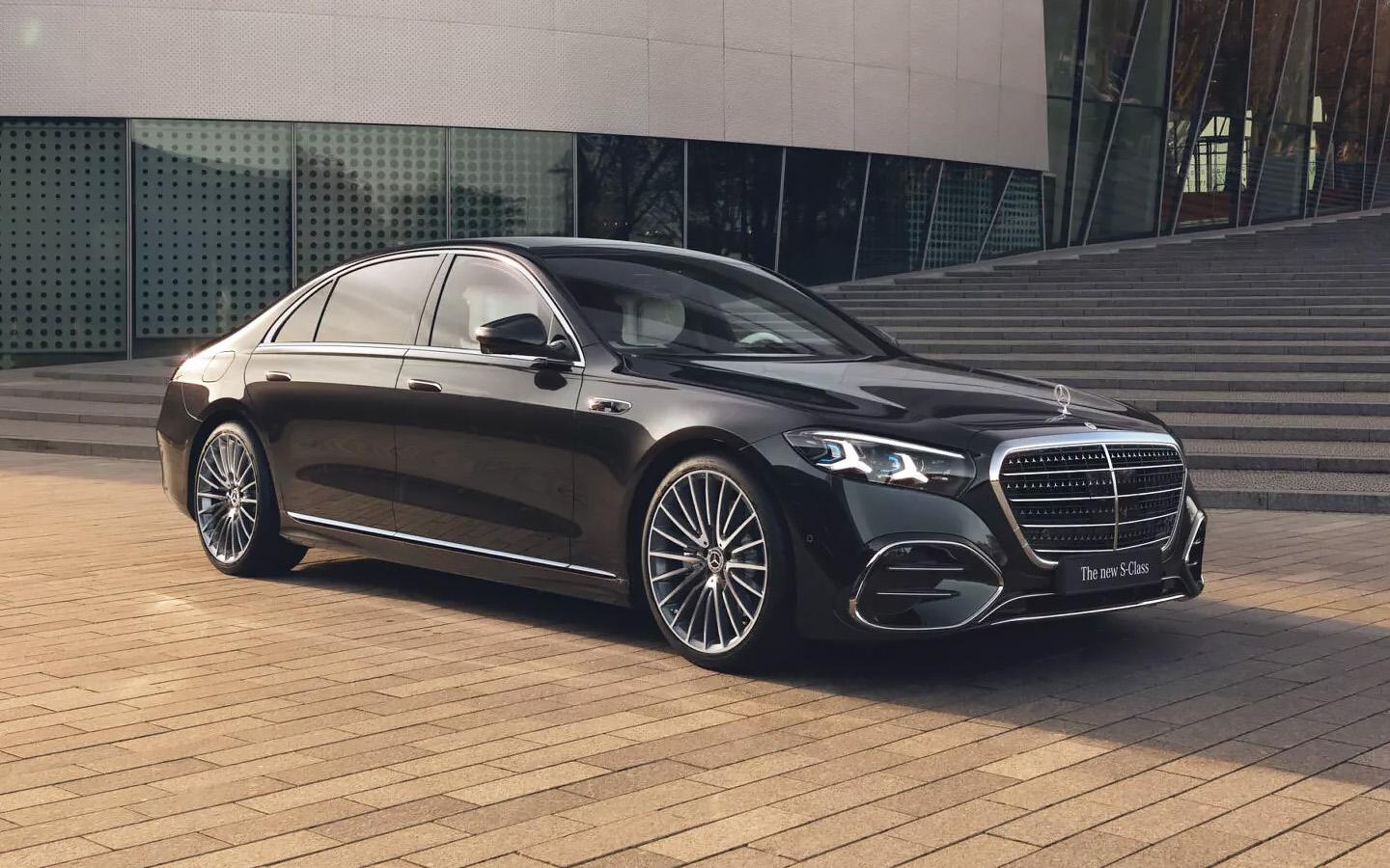 В Россию привезут BMW, Mercedes и Audi. Список «параллельных» премьер