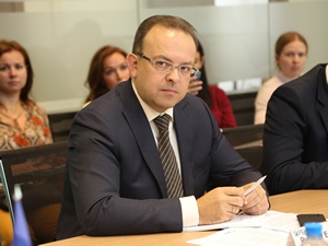 Замруководителя Северо-Западного регионального центра банка ВТБ, вице-президент банка Руслан Еременко