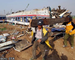 В Китае поезд сошел с рельсов: 11 погибших
