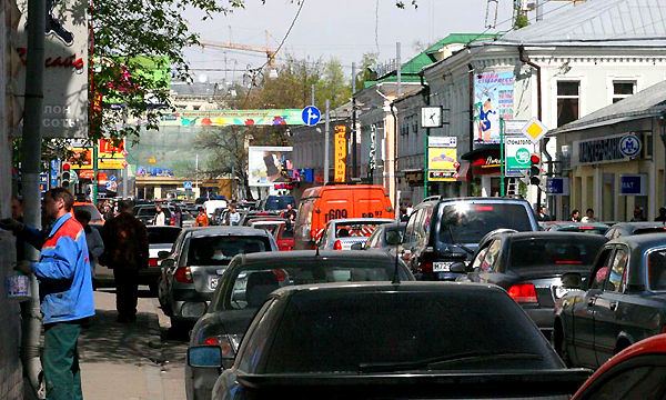Пожар в метро осложнил дорожную ситуацию в центре Москвы