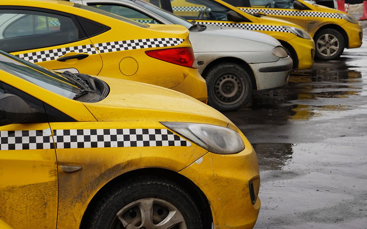 Власти поддержали квоты для личных нелокализованных машин таксистов
