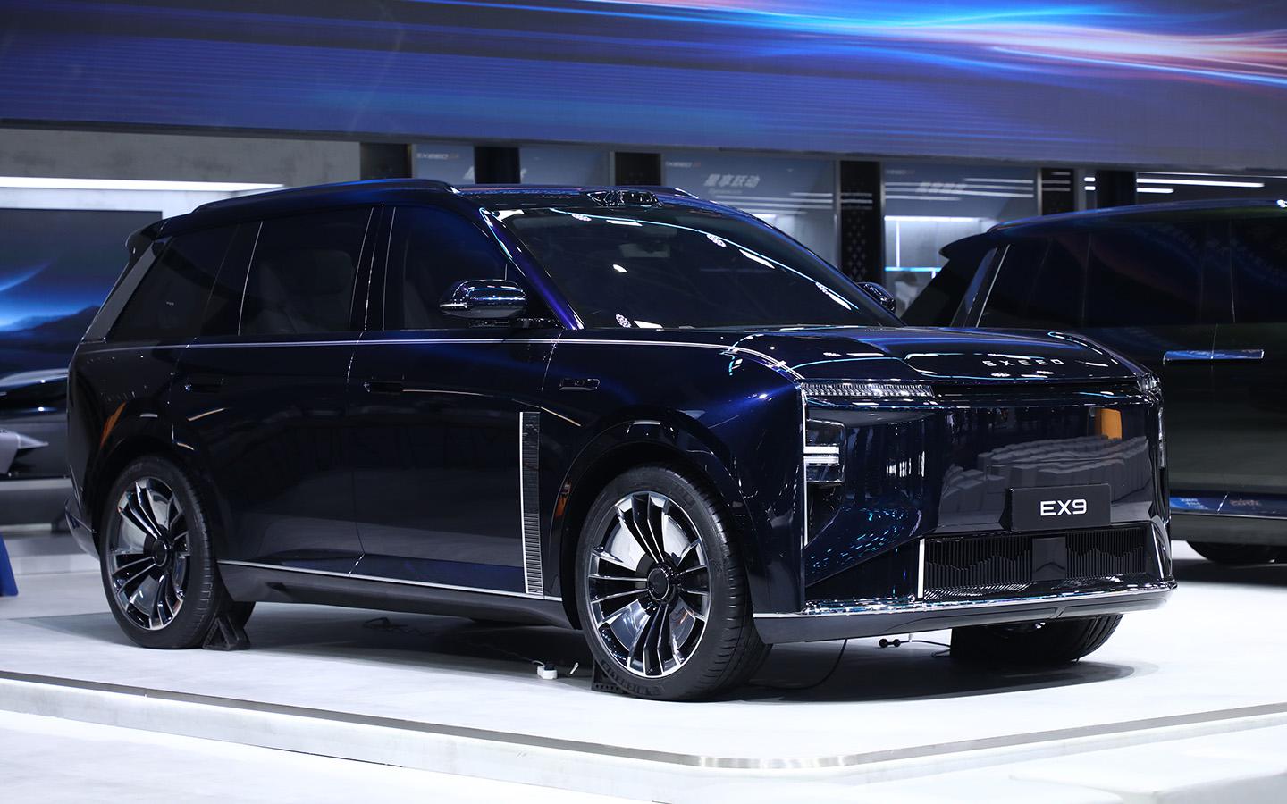 Бренд Exeed представил две новинки. Ключевые особенности моделей