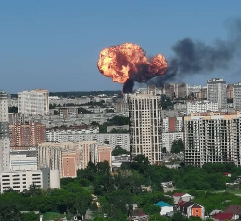 Взрыв на АГЗС в Новосибирске: что известно, фото и видео