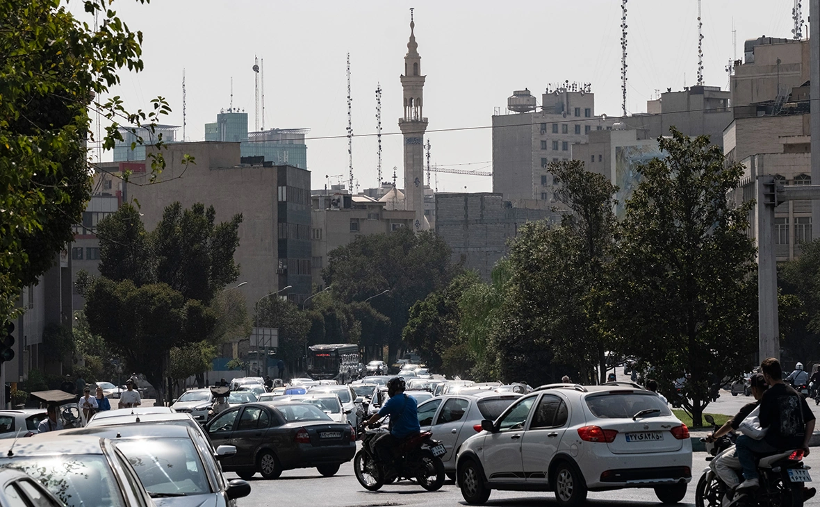 Morteza Nikoubazl / Reuters