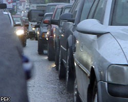 Из-за сильного снегопада на трассе М-5 блокированы сотни машин