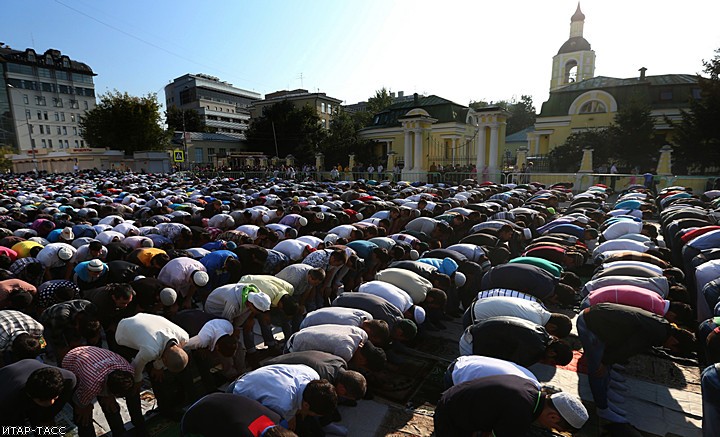 Московские мусульмане отмечают Ураза-байрам