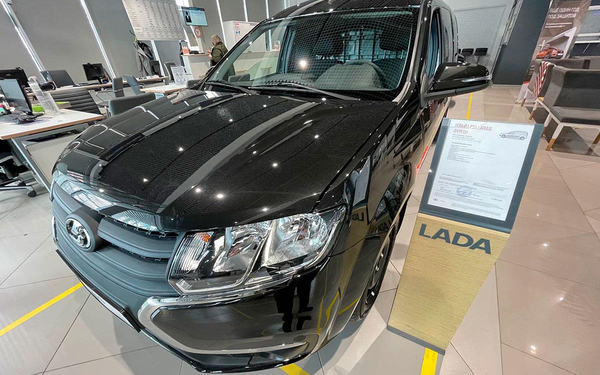 Две модели Lada подорожали: одна прибавила сразу 65 тыс. руб.