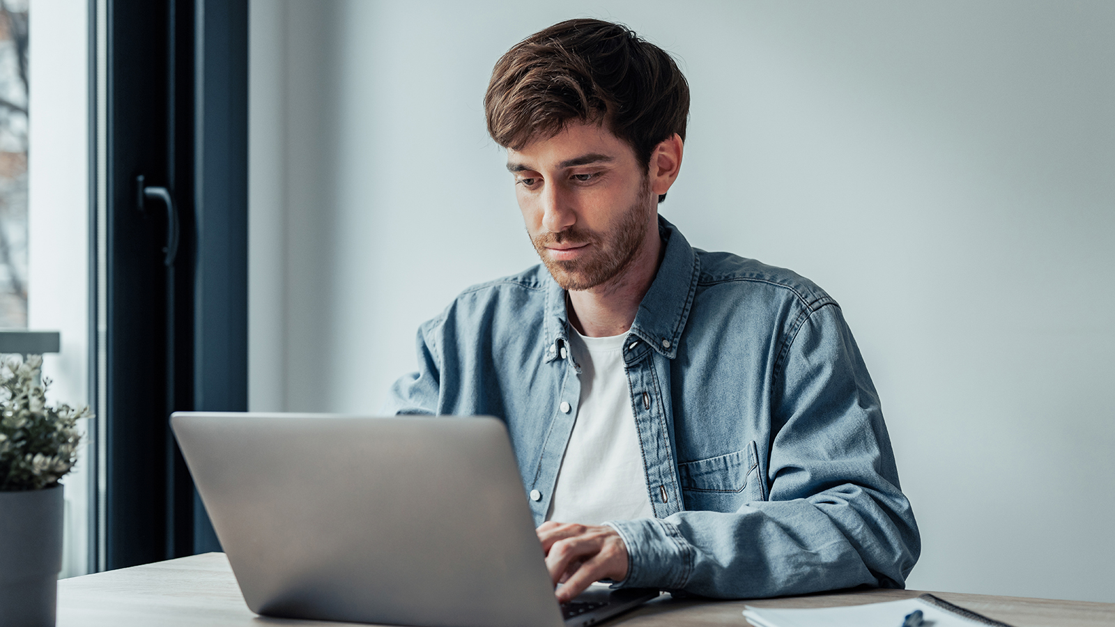 Узнайте, как часто россияне стали проверять информацию в Интернете