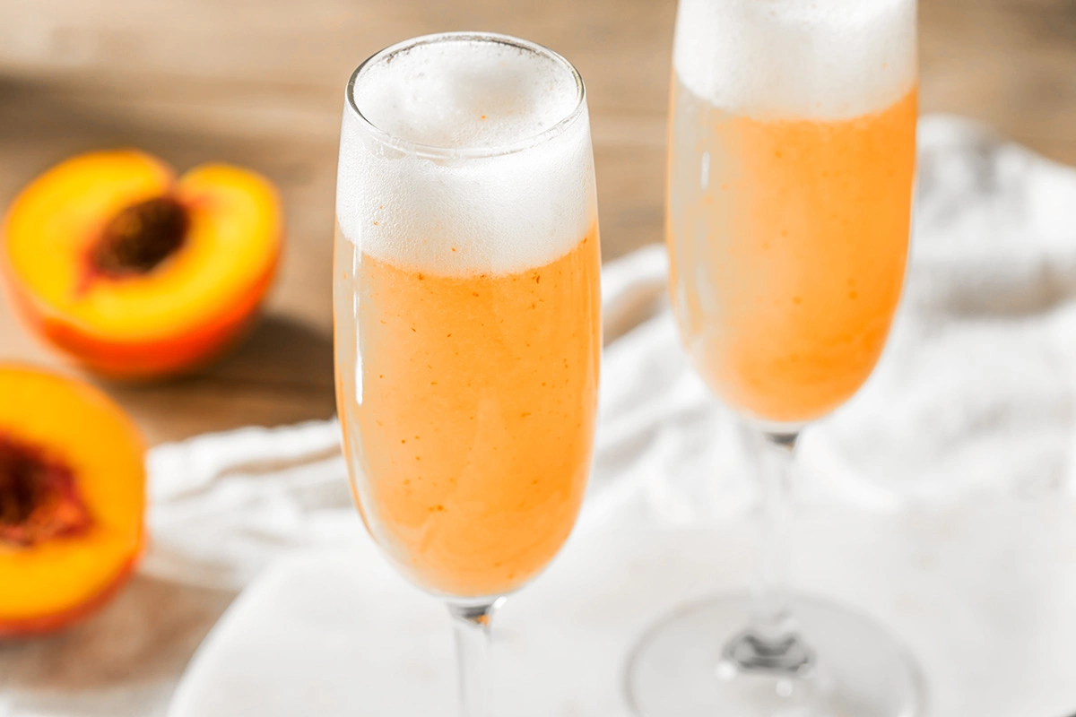 Bellini — хороший пример того, почему просекко часто уместнее шампанского