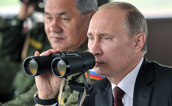 Президент России Владимир Путин и министр обороны Сергей Шойгу


