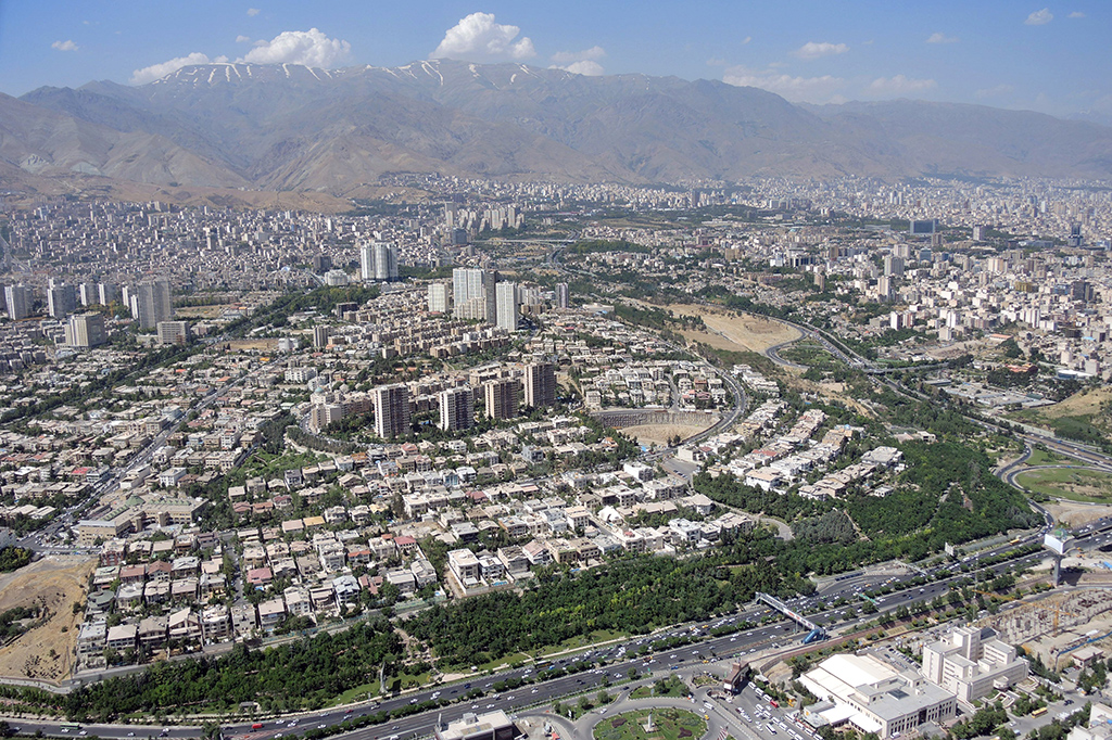 Вид на северные районы Тегерана. Арендная недвижимость здесь &mdash; одна из самых востребованных и дорогих в столице Ирана
