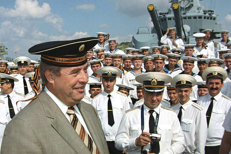 Геннадий Селезнев во время встречи с экипажем ракетного крейсера &laquo;Москва&raquo; в Севастополе в 2002 году
&nbsp;

