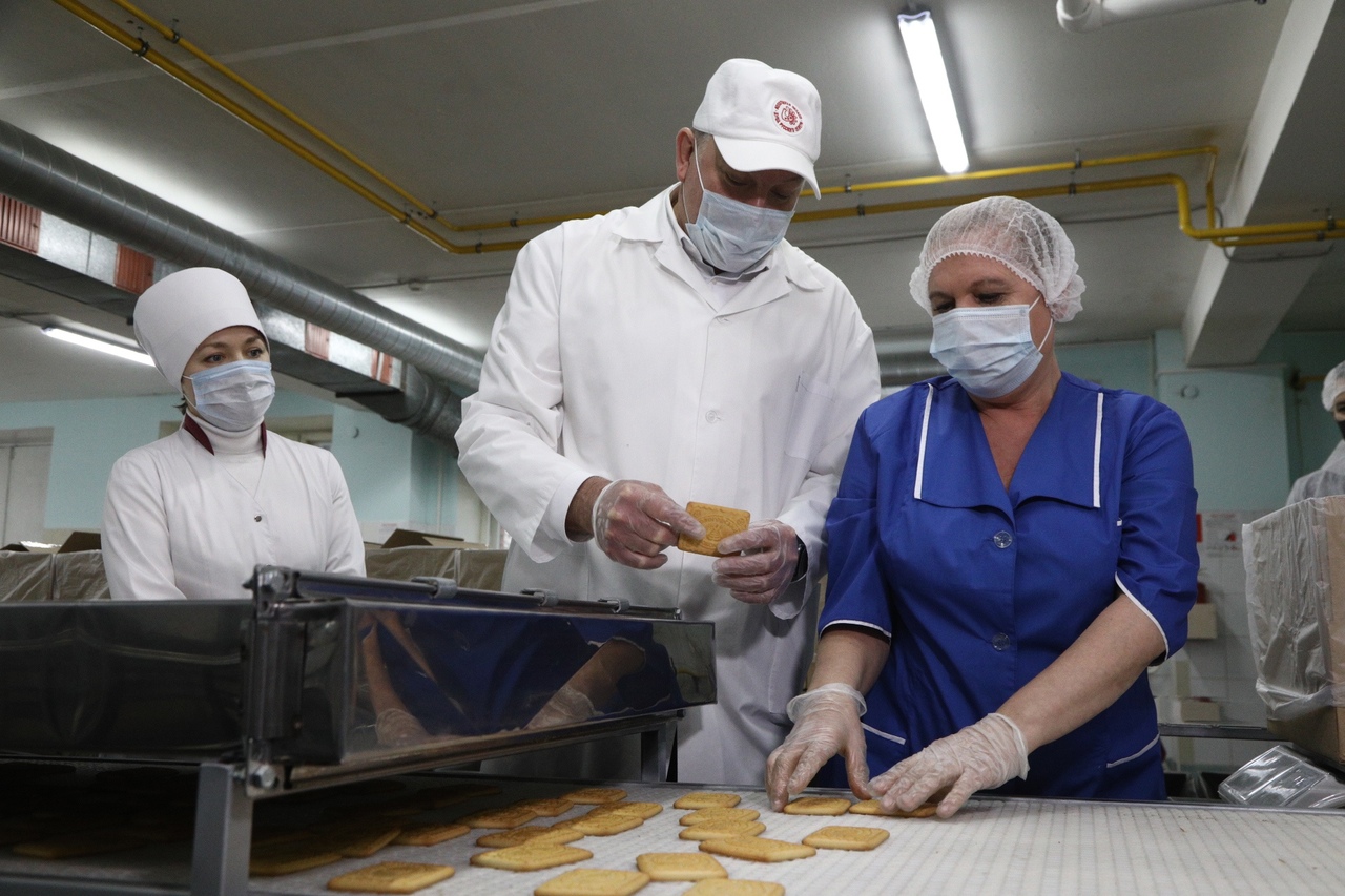 Вологодский хлебокомбинат запустил новую линию по производству печенья