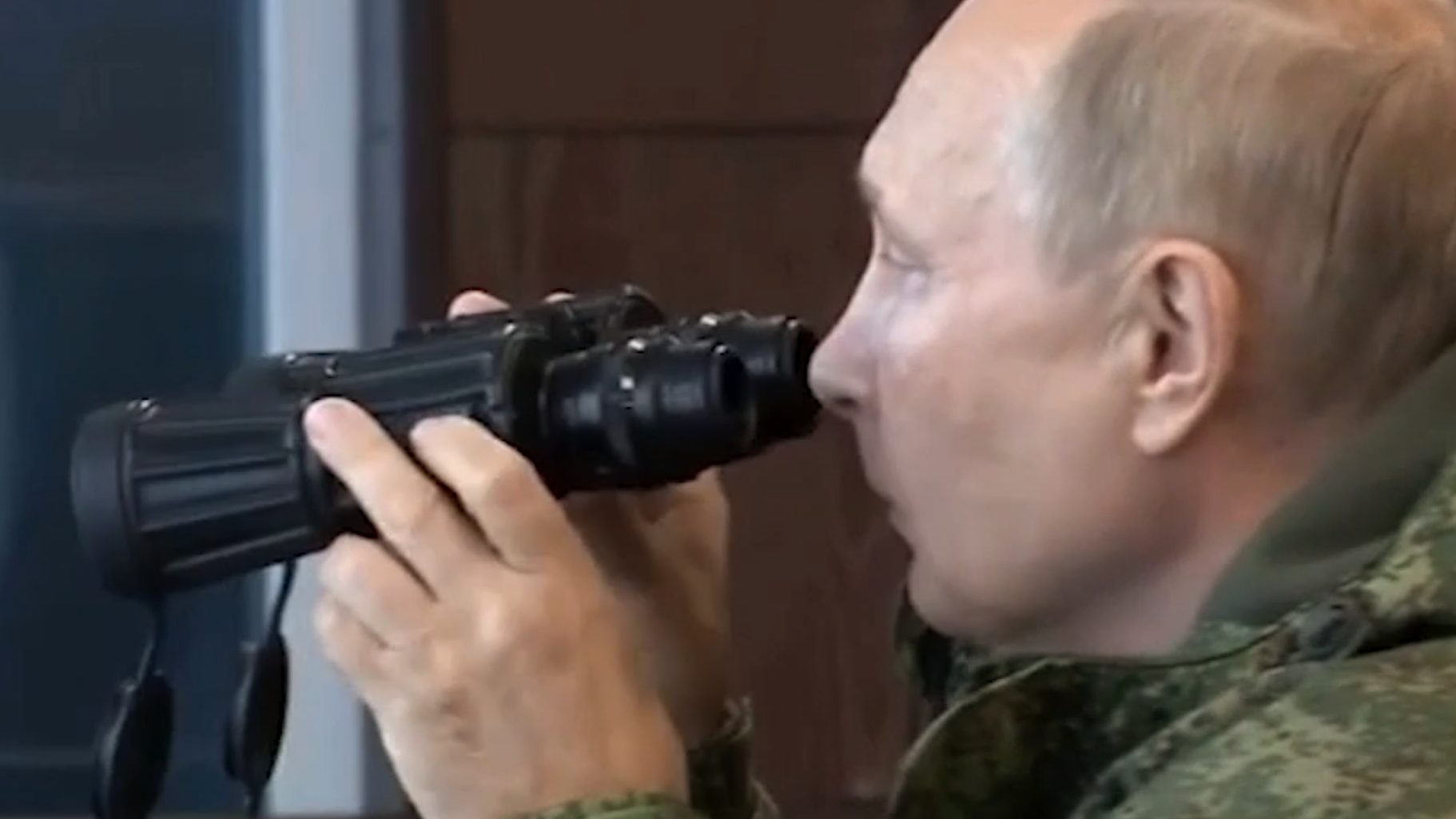 Путин понаблюдал за военными учениями вместе с Шойгу и Герасимовым