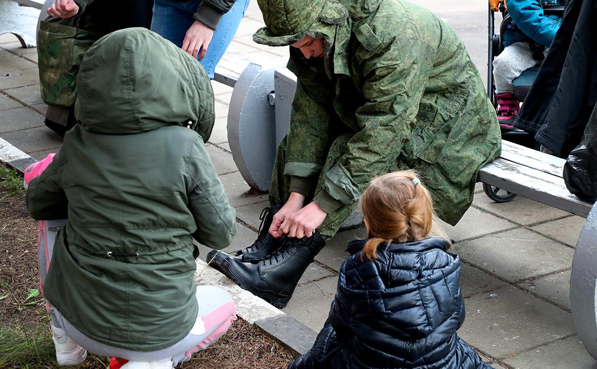 Собянин упростил получение пособий для детей мобилизованных в Москве