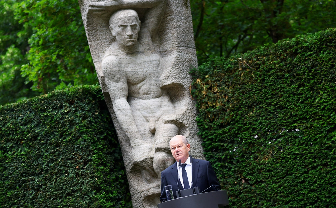 Fabrizio Bensch / Reuters