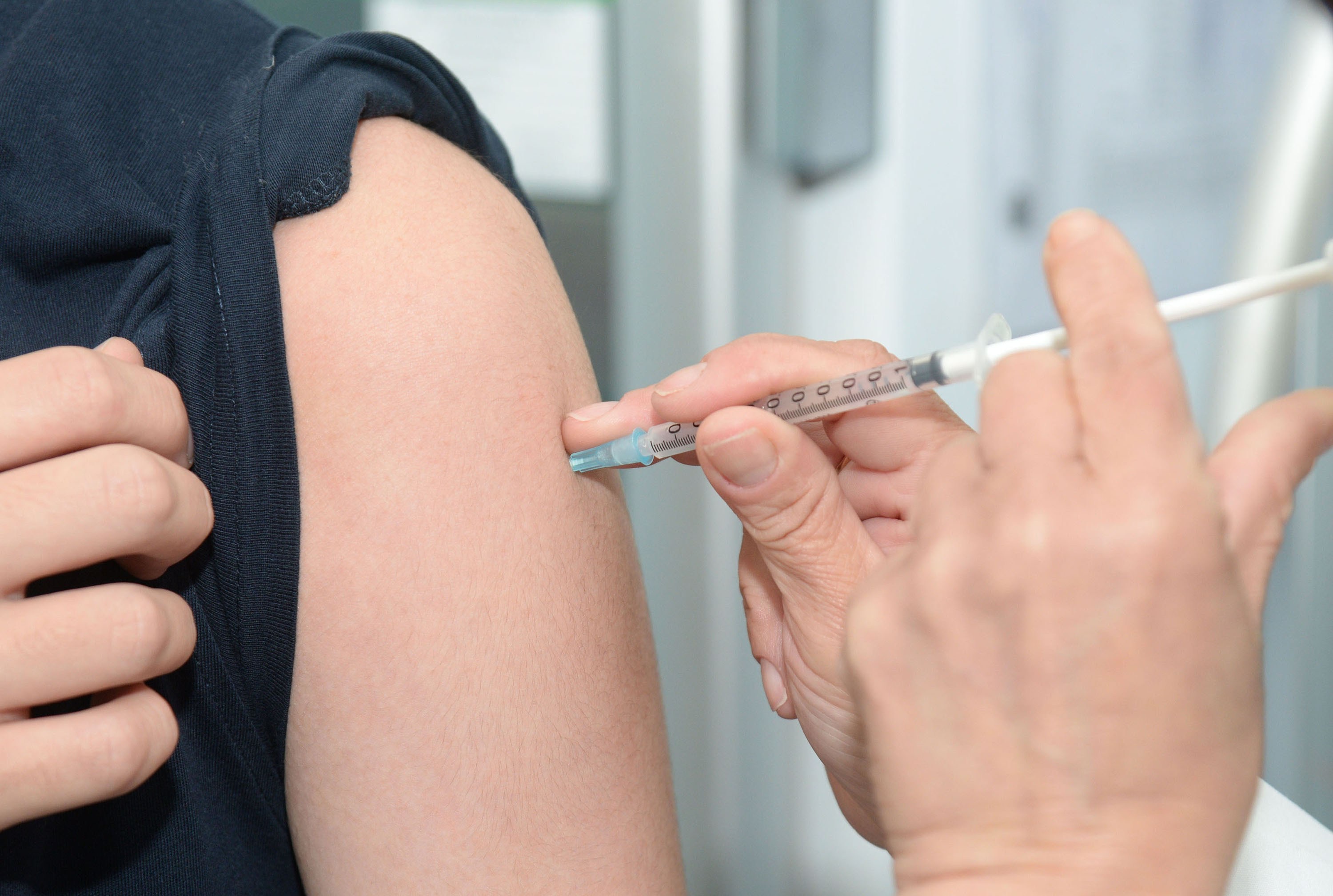 Делайте прививки перед началом сезона заболеваний