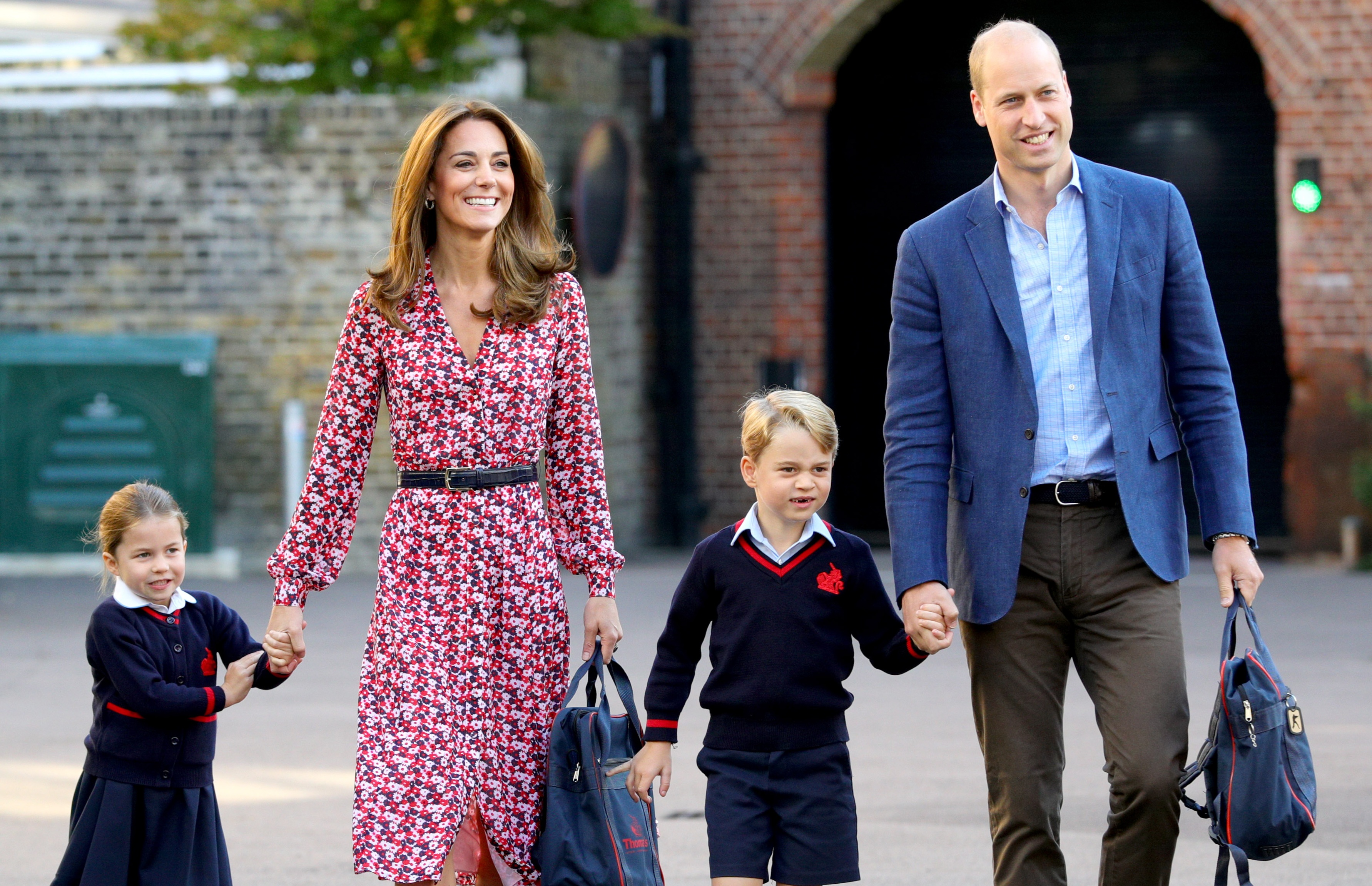Герцогиня Кембриджская Кэтрин&nbsp;и принц Уильям с детьми
