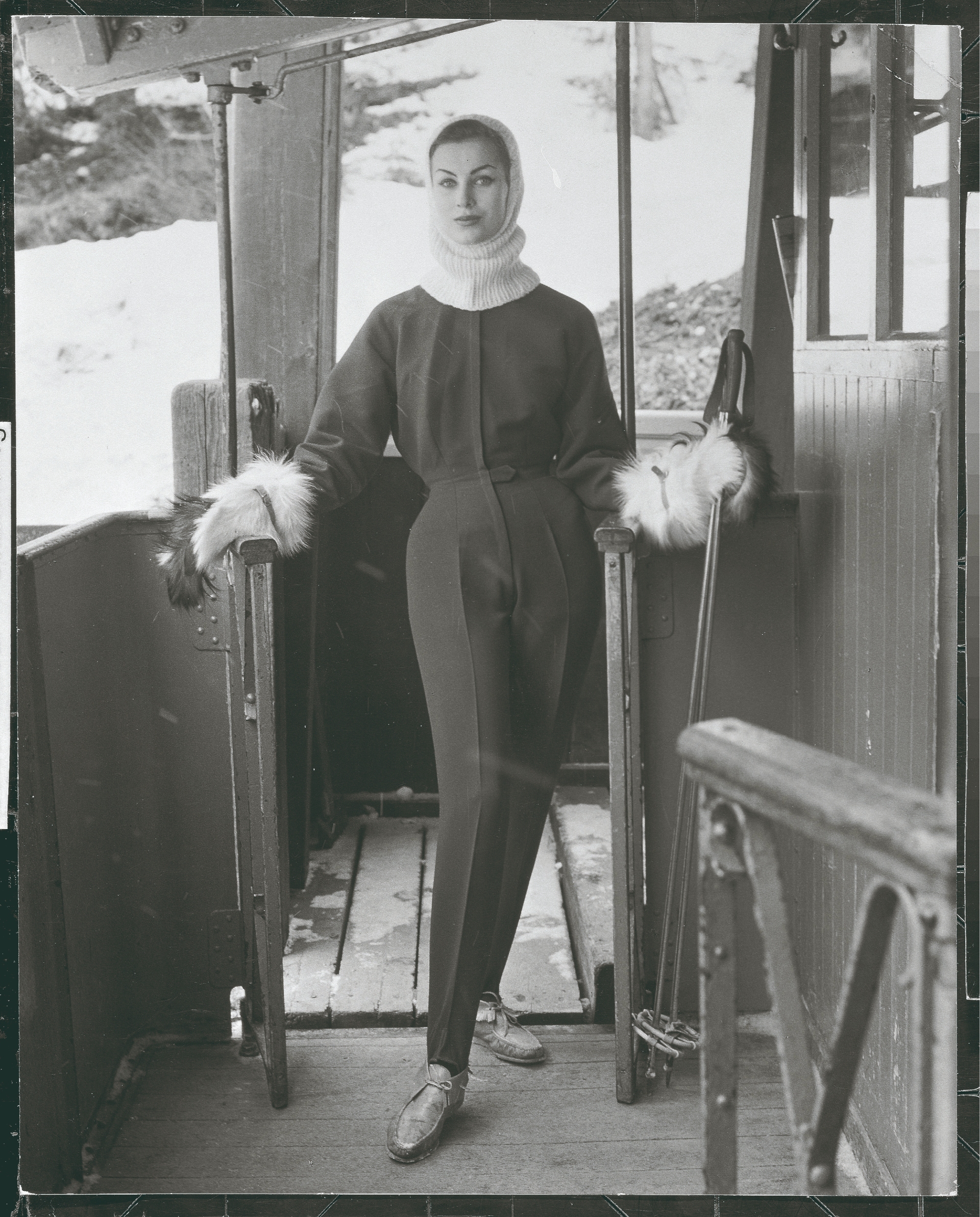Модель в одежде Bogner, 1954 год