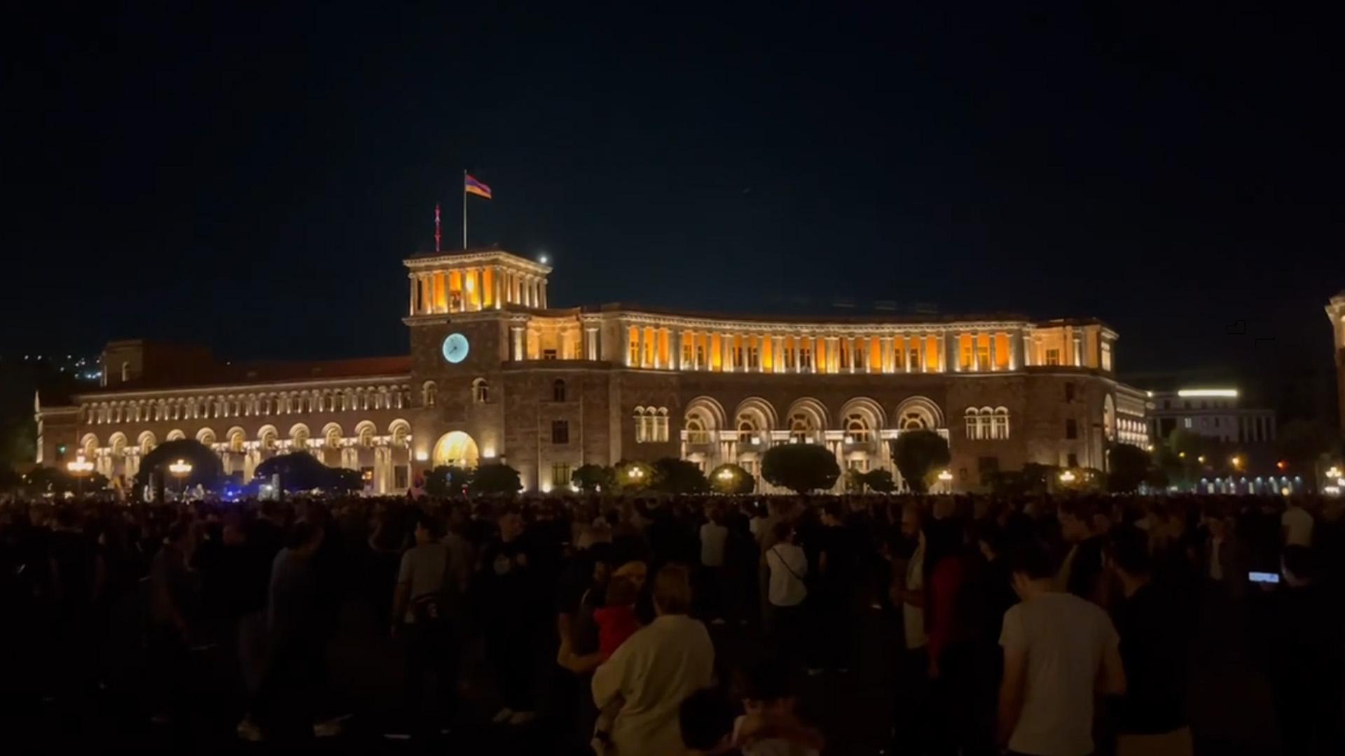 В Ереване начался шестой за неделю митинг за отставку Пашиняна