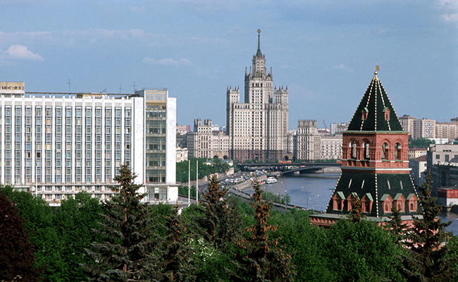 Вид на Котельническую набережную со стороны Кремля, 1976 год