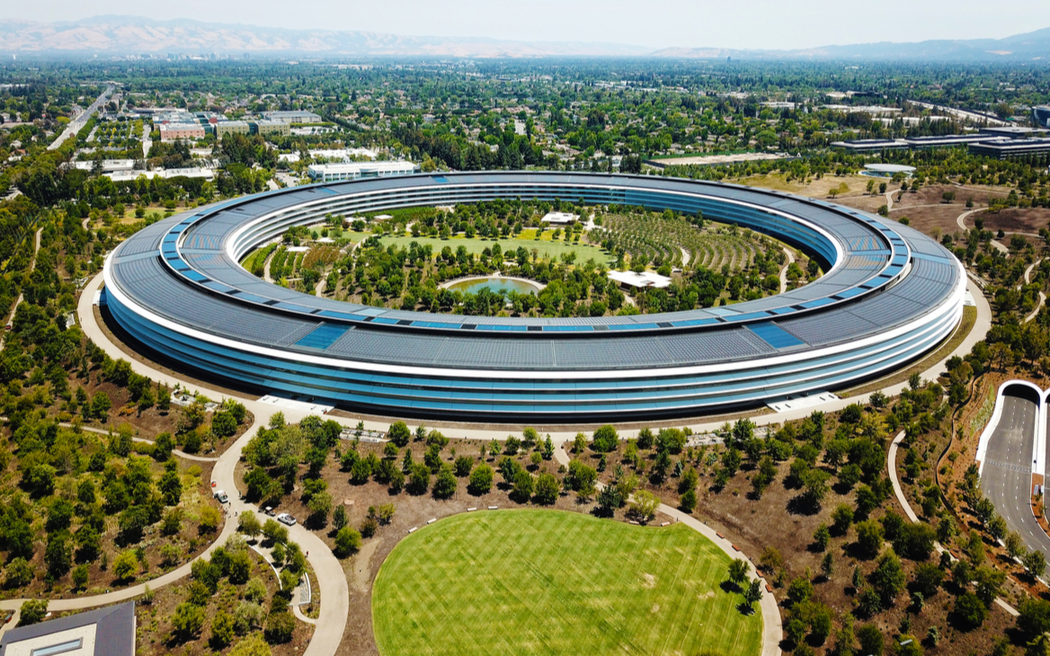 Штаб-квартира компании Apple в Купертино, Калифорния, США
