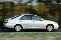 Toyota пытается поднять объем продаж Camry 3.0 V6 с помощью более высокого уровня комплектации