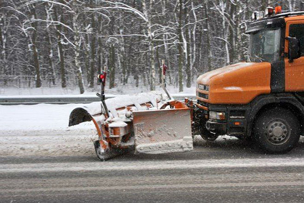Власти Калининграда решили купить снегоуборочную технику после снегопада