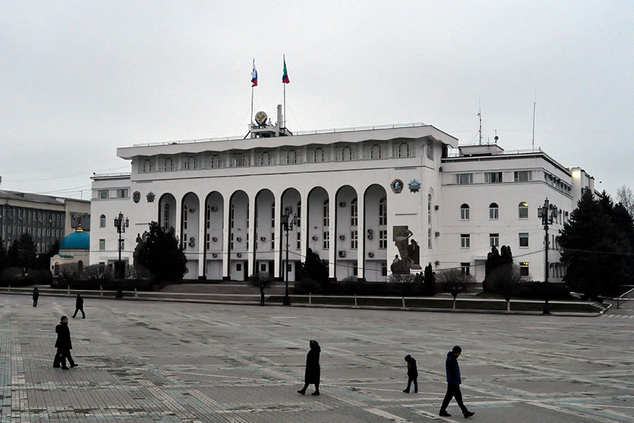 Здание администрации главы Республики Дагестан, правительства Республики Дагестан и Народного собрания Республики Дагестан&nbsp;
