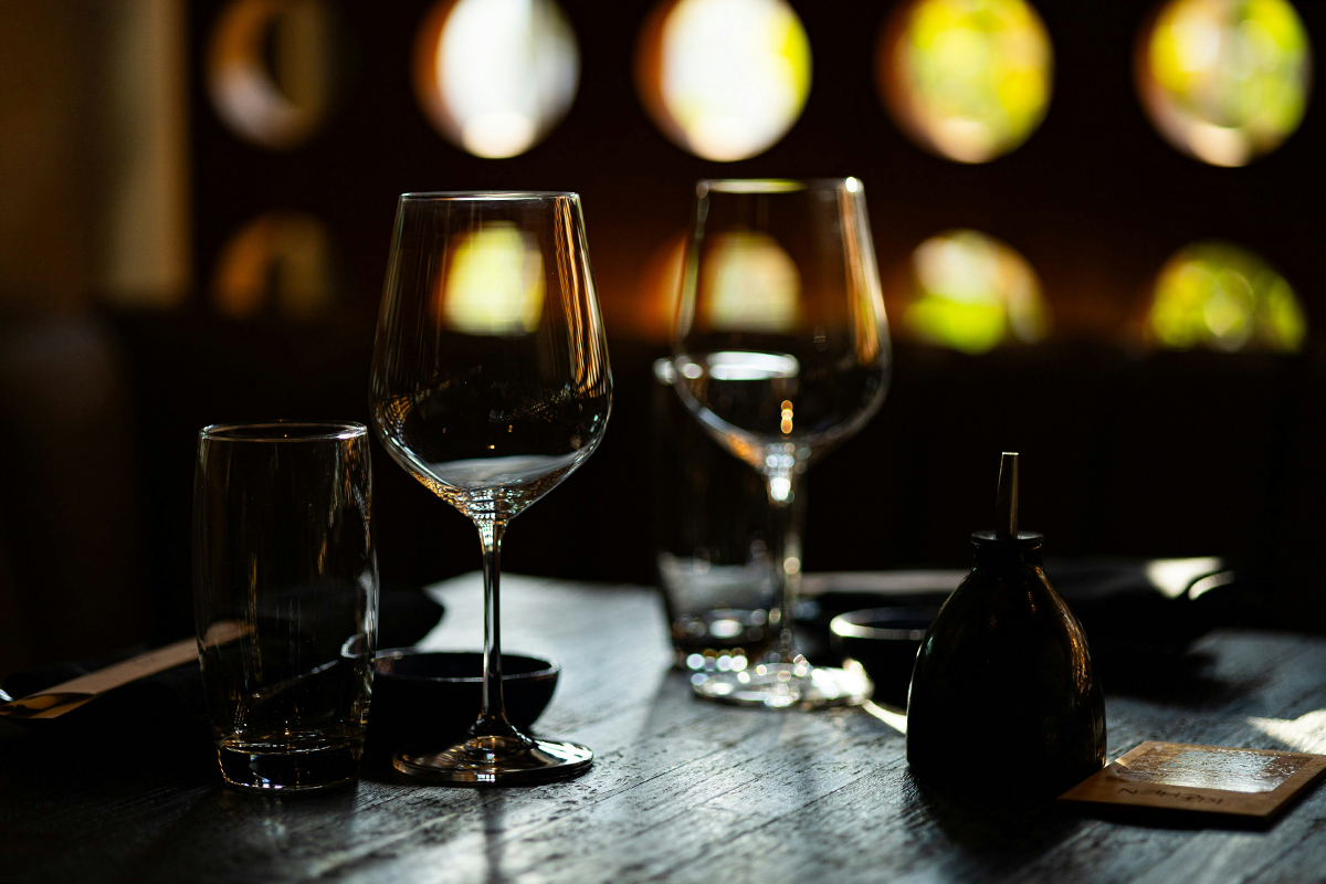 Министерство промышленности и торговли ожидает, что законопроект, предусматривающий обязательную долю российского вина в ассортименте заведений общепита и торговых точек, будет принят уже в этом году