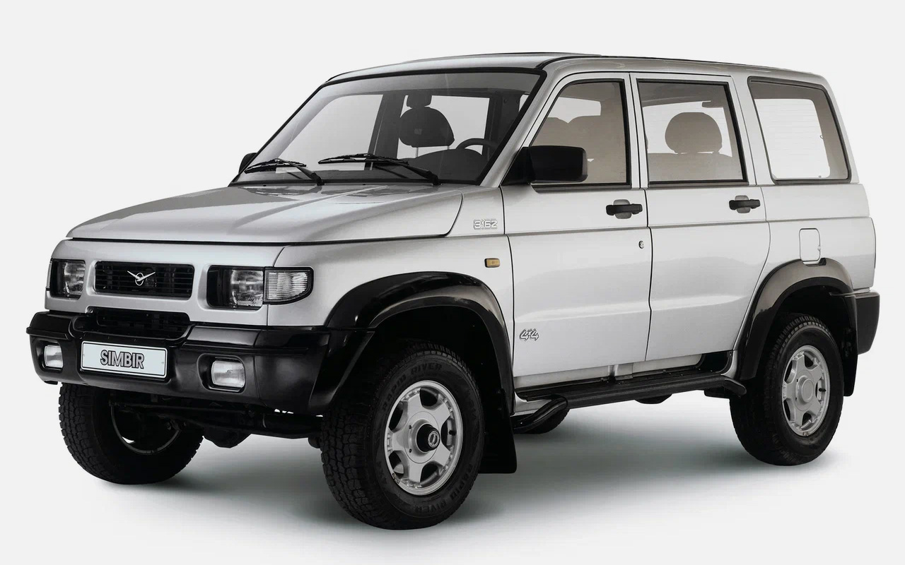 2000 год. УАЗ-3162 &laquo;Симбир&raquo;. Заодно с удлиненной на 360 мм базой получил новые мосты. В целом &mdash; практически Patriot