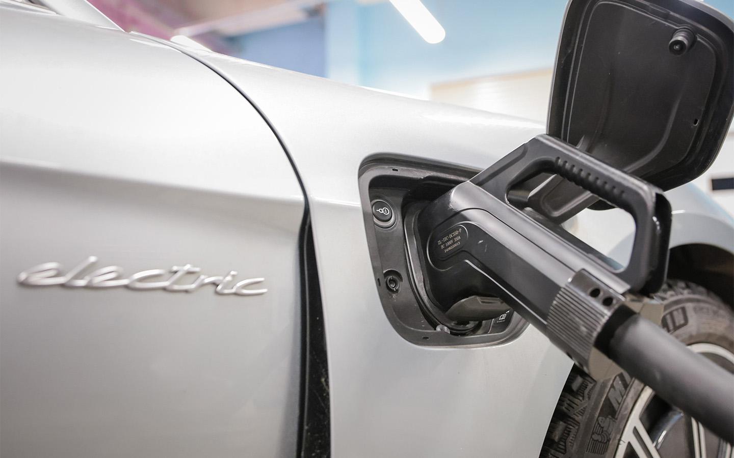 Росстандарт ответил на вопрос о новом «утиле» для гибридов и электрокаров