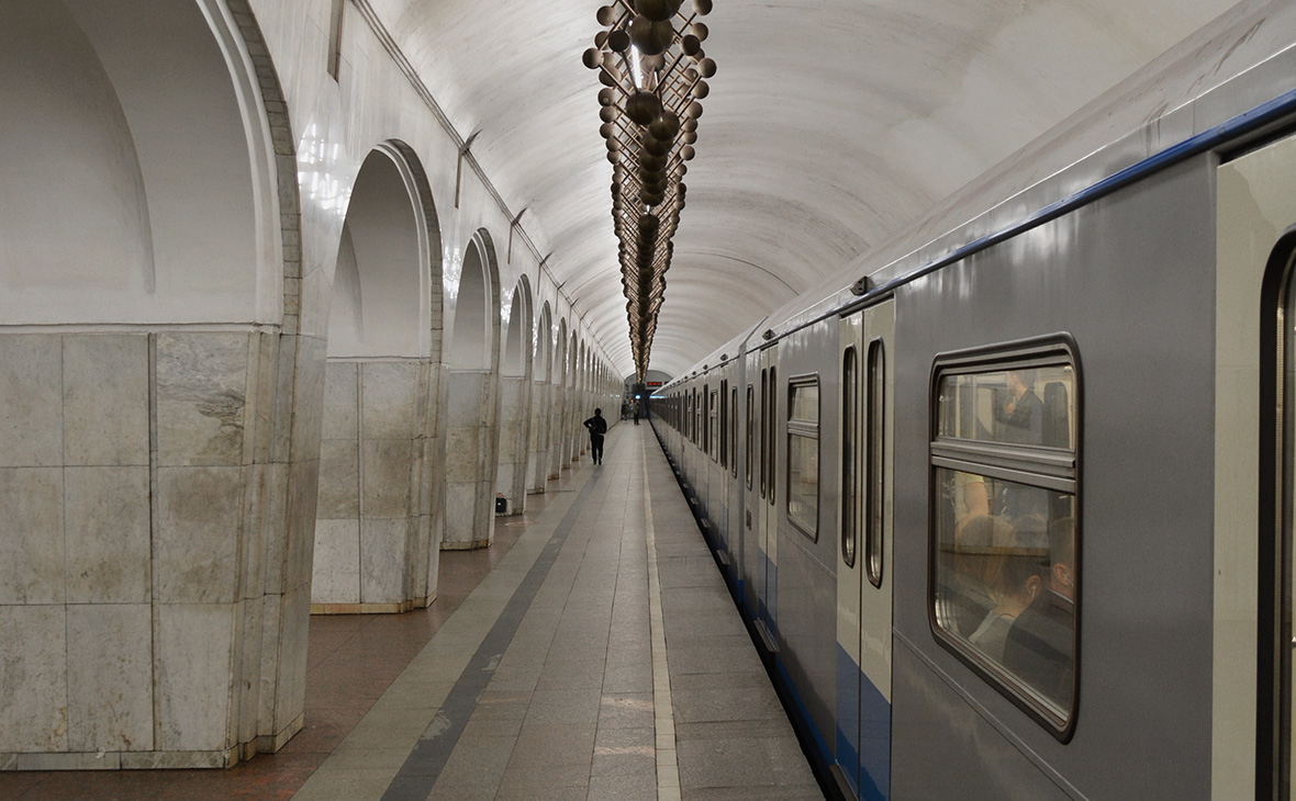 Станция метро &laquo;Менделеевская&raquo;