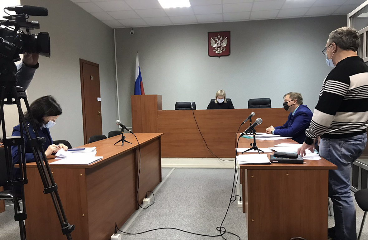 Суд начал рассмотрение иска об увольнении директора гимназии №17 в Перми